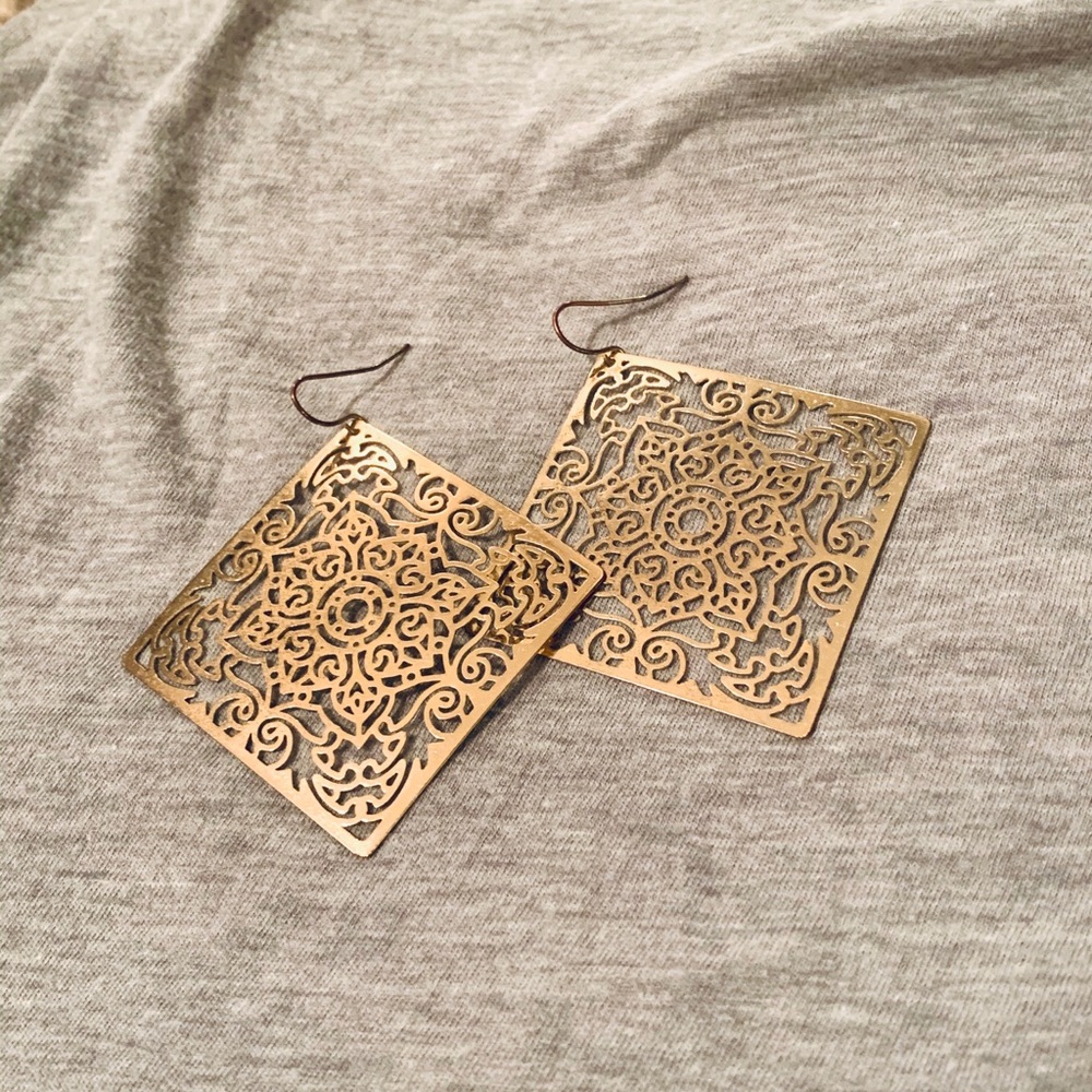 Gold earrings